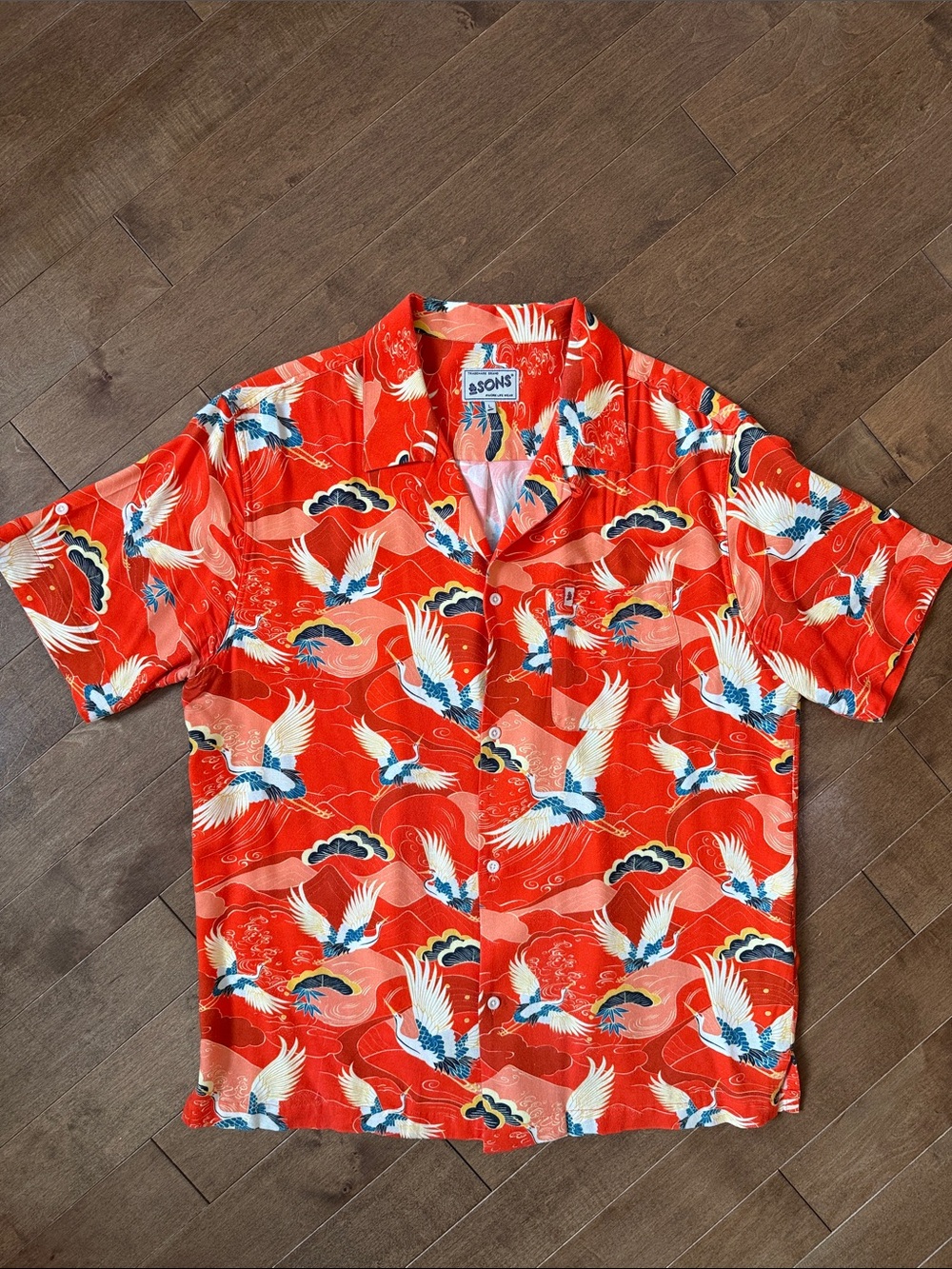 &Sons Red Crane Print Camp Shirt. Mens L. EUC.